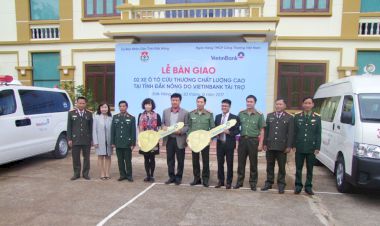 Vietinbank bàn giao 2 xe ô tô cứu thương chất lượng cao cho tỉnh Đắk Nông