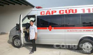 Thuê xe cứu thương đi nộp hồ sơ xét tuyển đại học