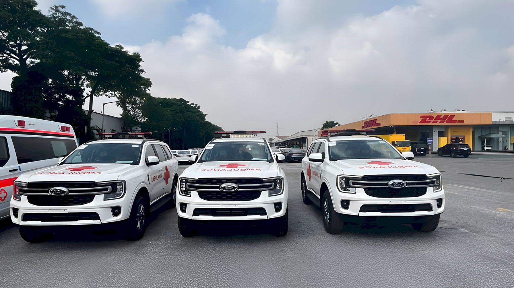 XE CỨU THƯƠNG FORD EVEREST 2026 (4X4): GIẢI PHÁP CẤP CỨU HOÀN HẢO CHO MỌI ĐỊA HÌNH